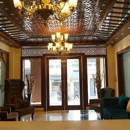 Hotel Sukh Mehal 잘란다르 외부 사진